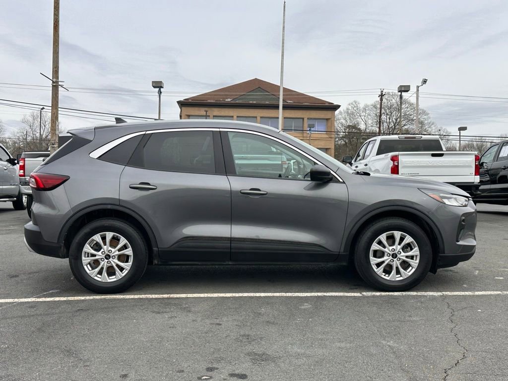 Used 2023 Ford Escape Active image 9
