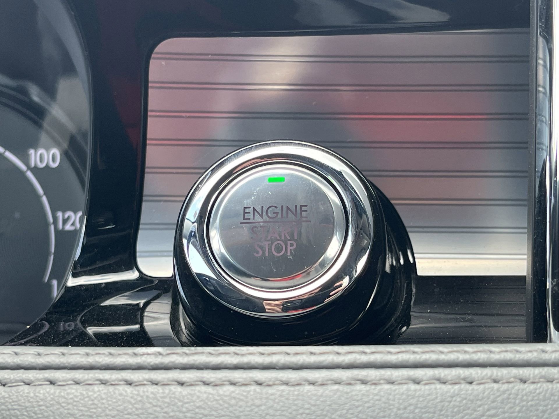 Used 2022 Lincoln Corsair FWD image 9