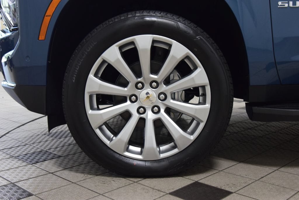 New 2026 Chevrolet Suburban Premier AWD/4WD image 29