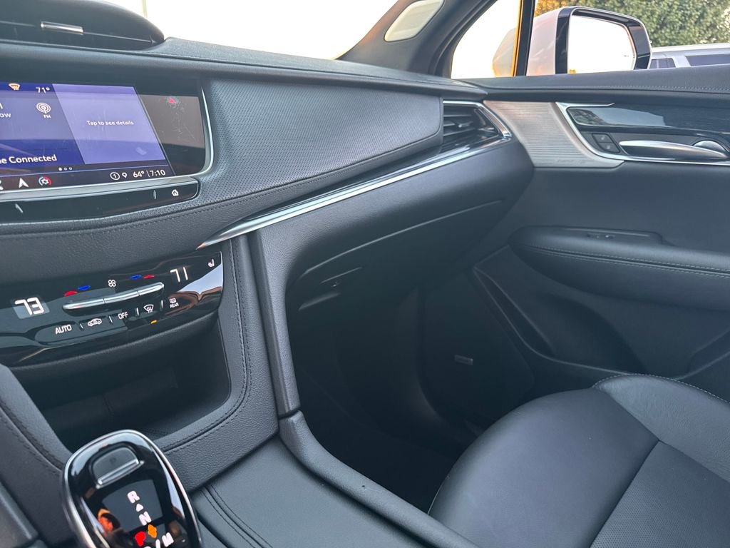 Certified 2025 Cadillac XT5 Premium Luxury image 21