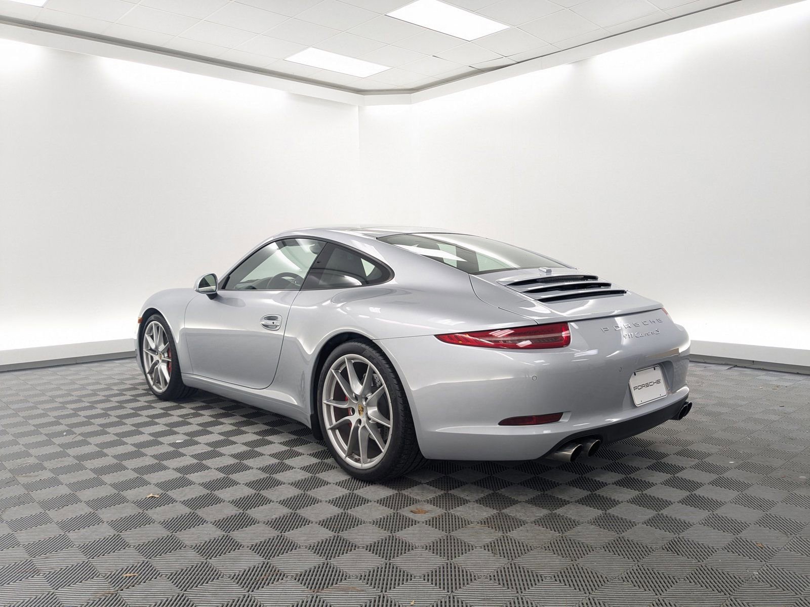 Used 2014 Porsche 911 Carrera S image 3