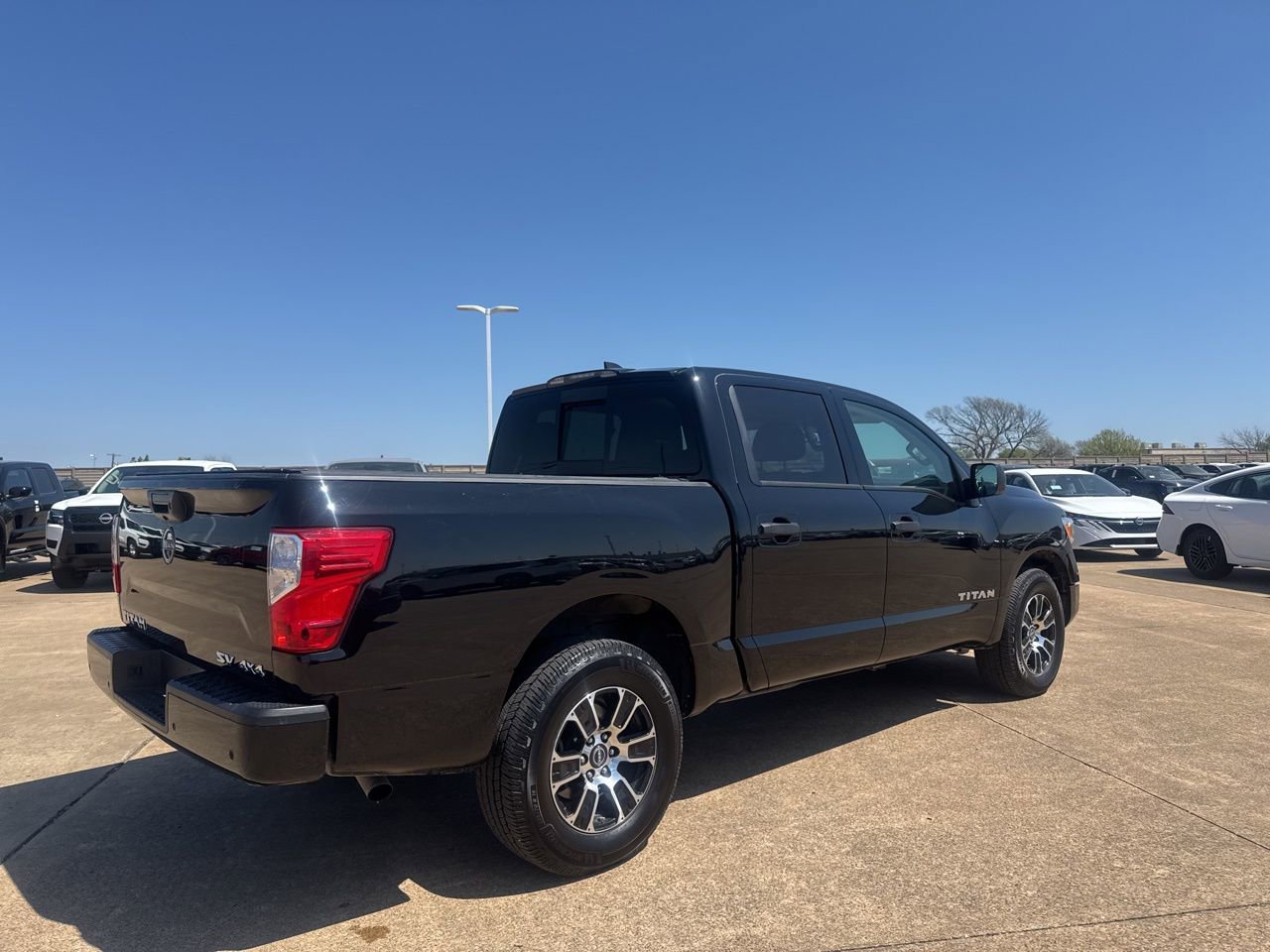 Certified 2024 Nissan Titan SV image 21