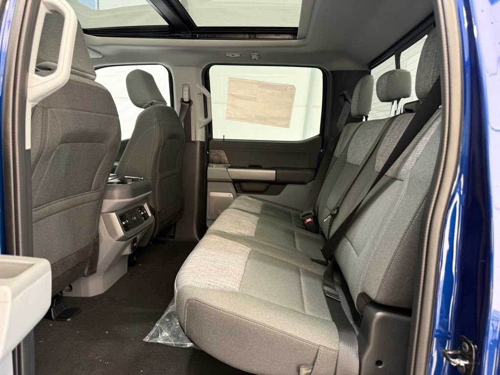 New 2026 Ford F350 XLT w/ XLT Premium Package AWD/4WD image 16