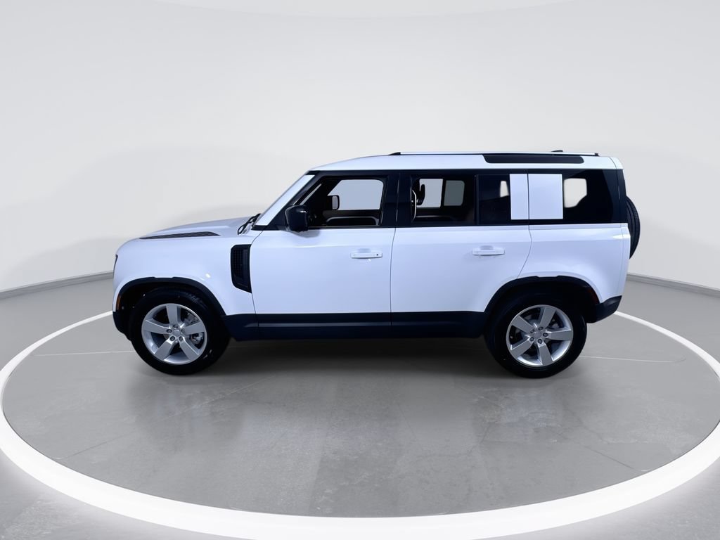 Used 2025 Land Rover Defender 110 S AWD/4WD image 5