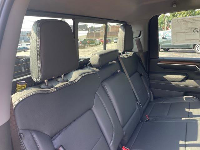 New 2025 GMC Sierra 2500 Denali w/ Denali Reserve Package image 40