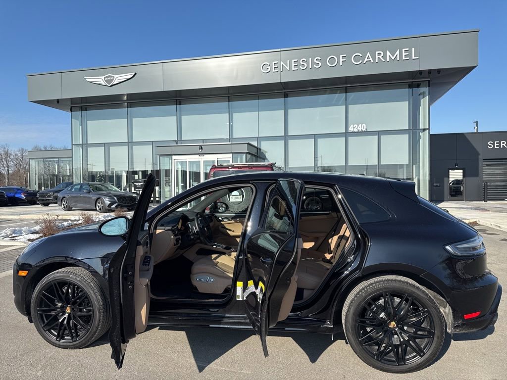 Used 2024 Porsche Macan GTS image 26