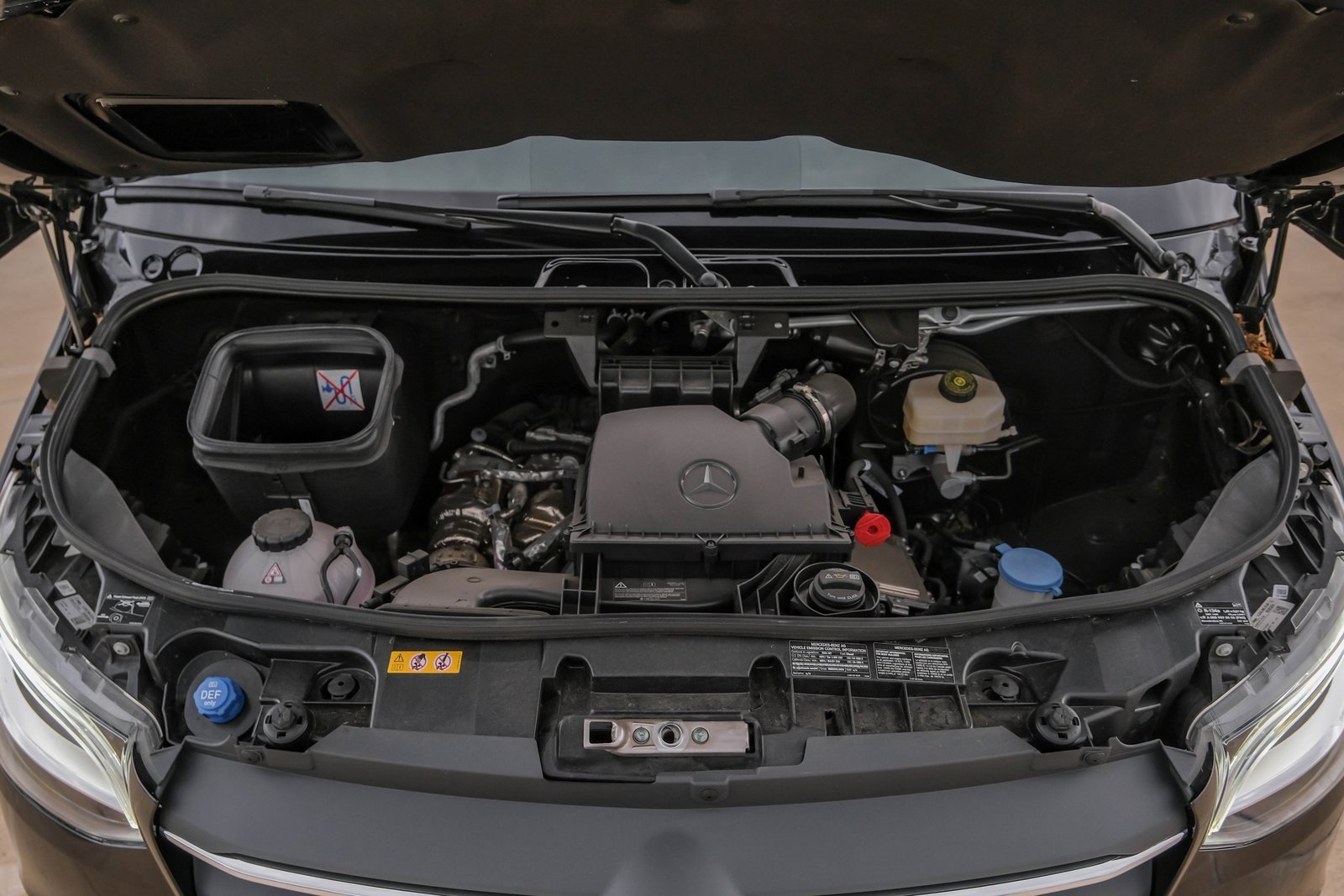 Used 2024 Mercedes-Benz Sprinter 3500 image 88