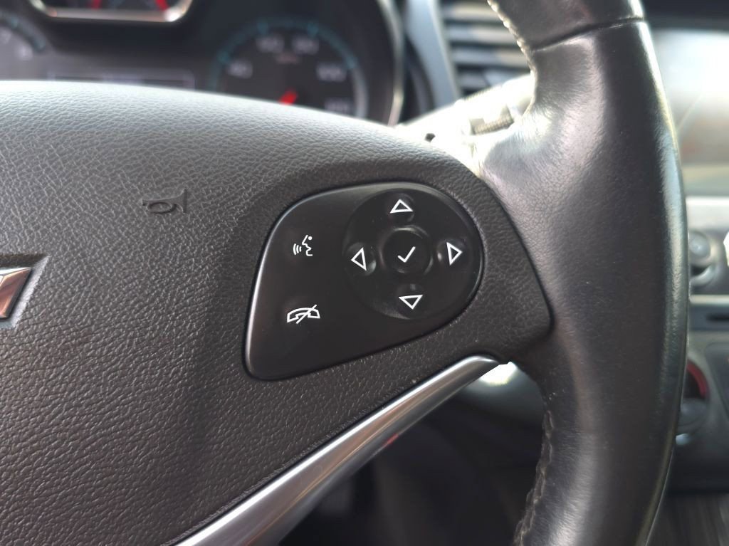 Used 2017 Chevrolet Impala Premier w/ Enhanced Convenience Package image 17