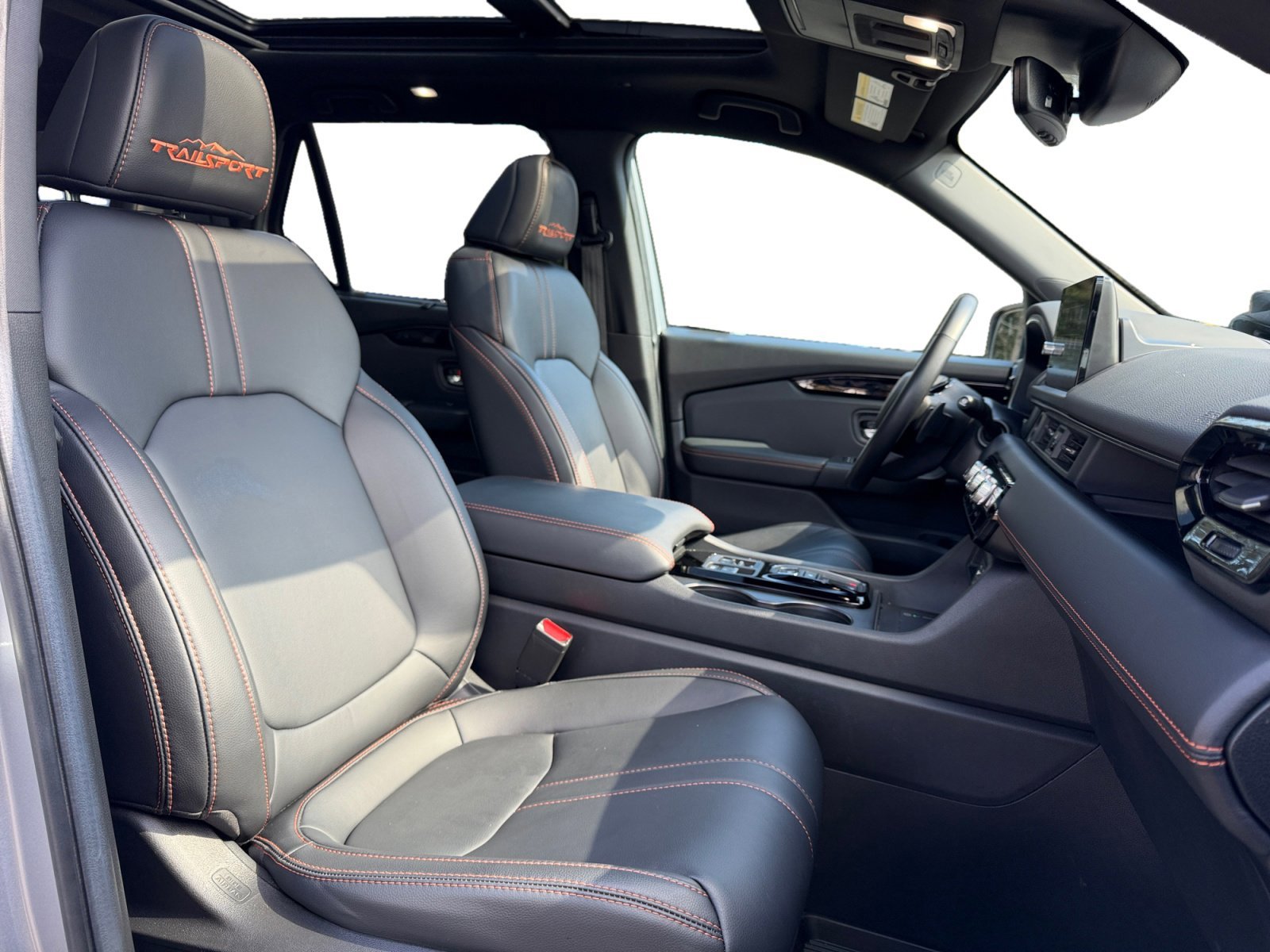 Used 2024 Honda Pilot TrailSport image 22