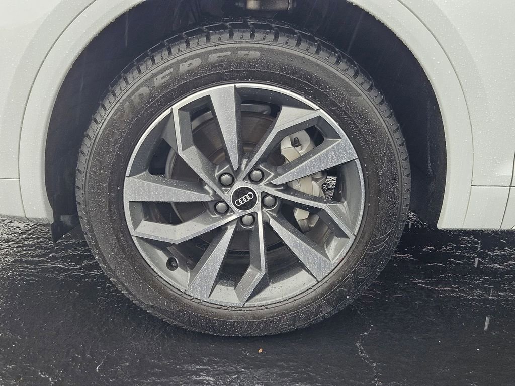 Used 2021 Audi Q5 2.0T Premium w/ Convenience Package image 40