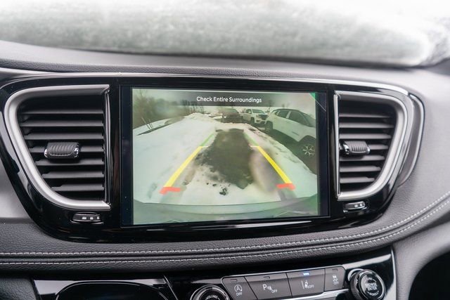 New 2026 Chrysler Pacifica Select image 23
