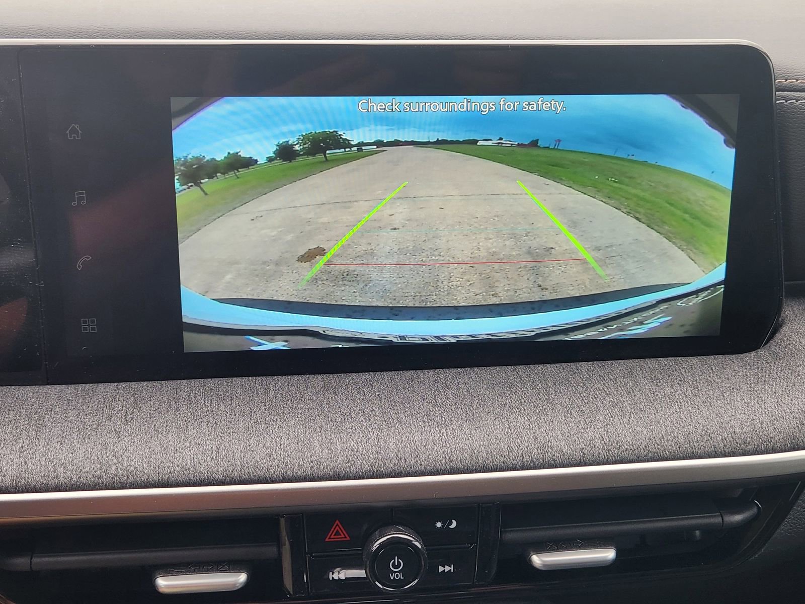 New 2026 Nissan Kicks SV image 17