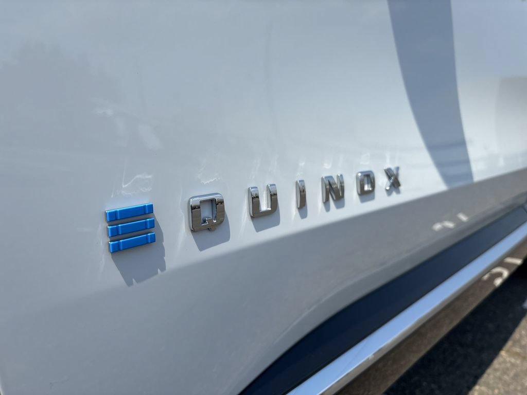 New 2026 Chevrolet Equinox EV LT w/ Convenience Package II AWD/4WD image 32