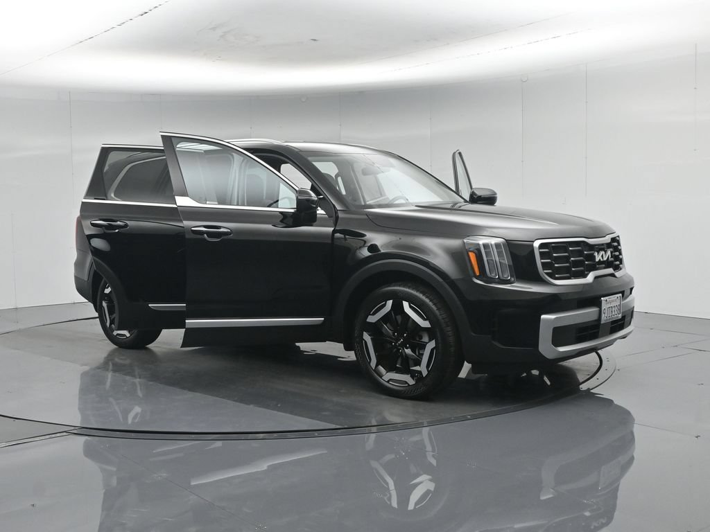 Used 2024 Kia Telluride S FWD image 36