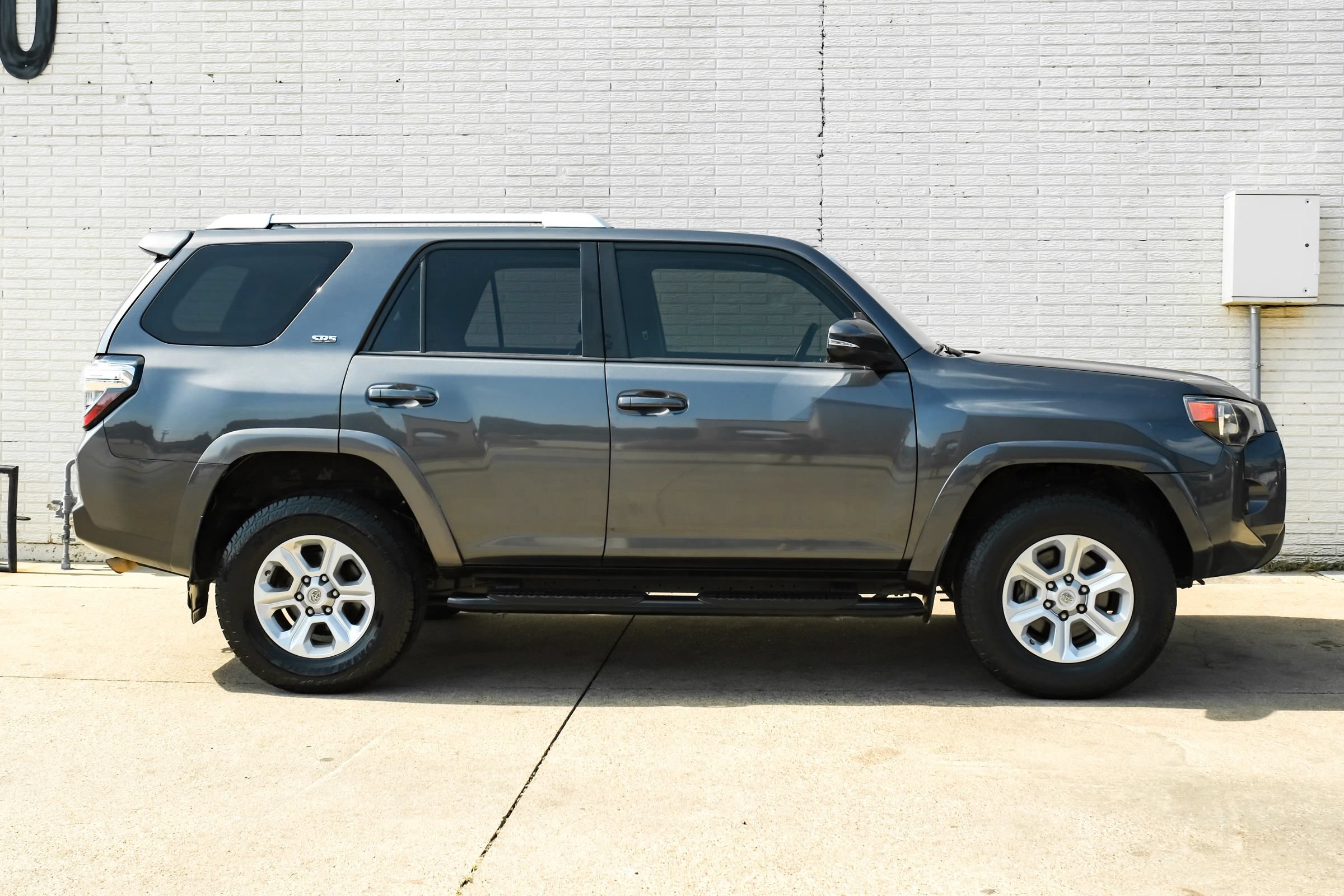 Used 2018 Toyota 4Runner SR5 Premium AWD/4WD image 7