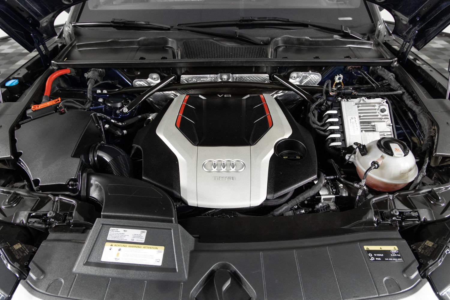 Used 2018 Audi SQ5 Premium Plus w/ Navigation Package image 37