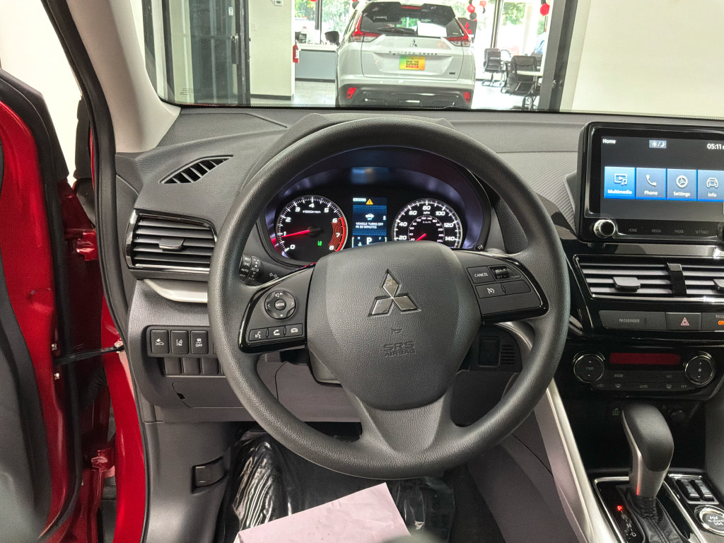 New 2025 Mitsubishi Eclipse Cross LE AWD/4WD image 16