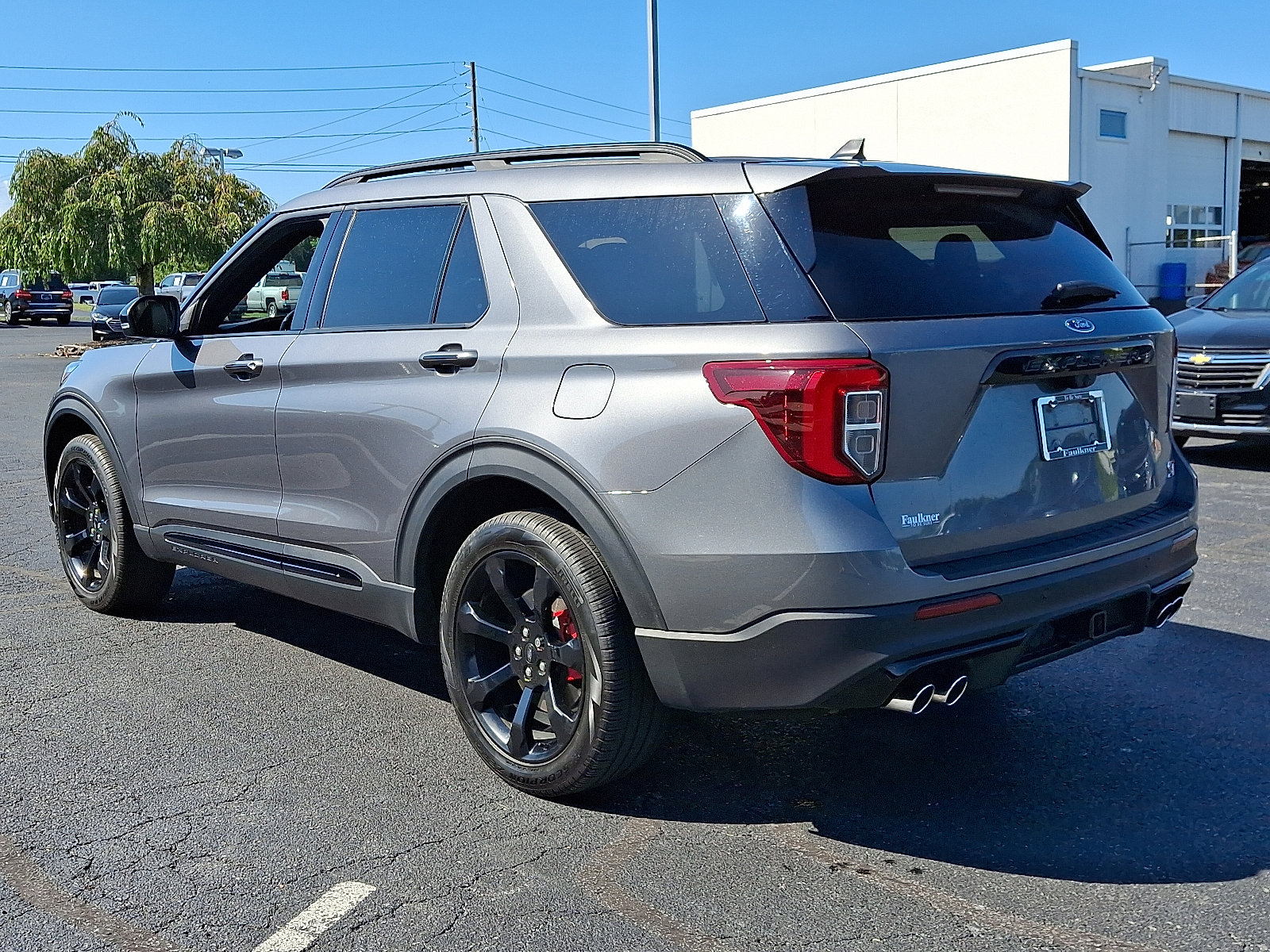 Used 2023 Ford Explorer ST w/ Equipment Group 401A image 4