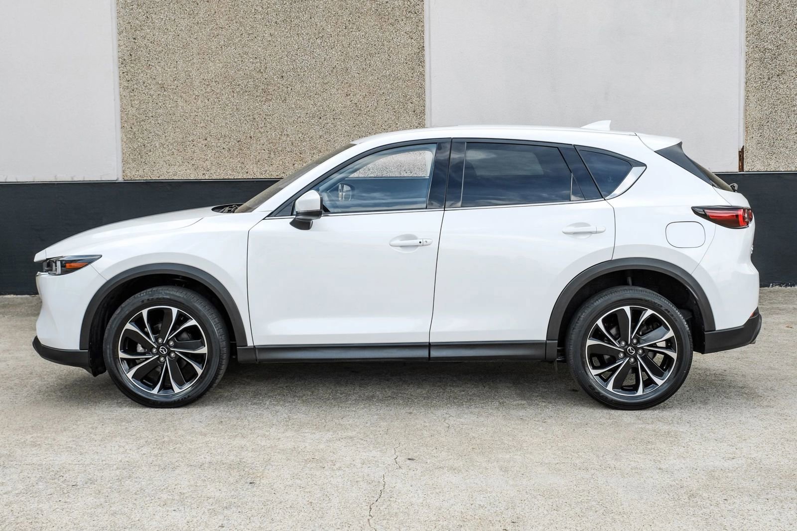 Used 2023 MAZDA CX-5 AWD 2.5 S w/ Premium Plus Pkg image 11
