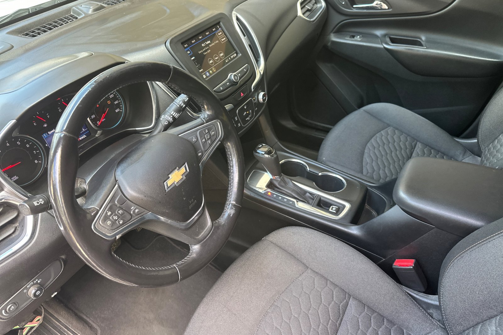 Used 2019 Chevrolet Equinox LT FWD image 11