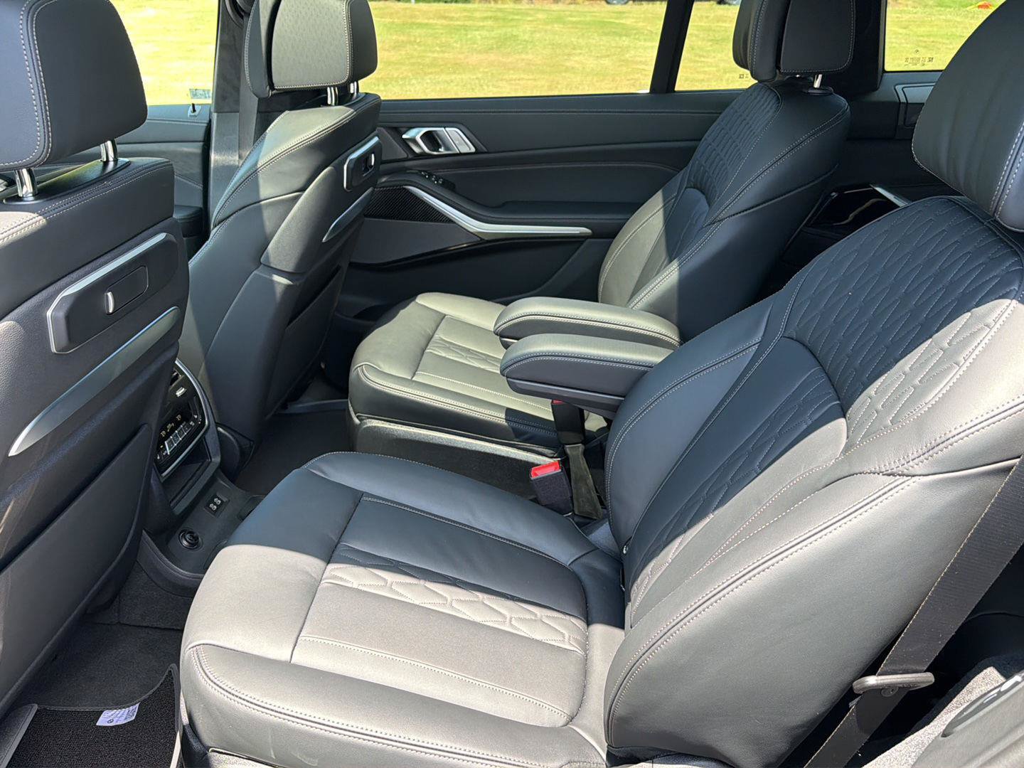 New 2027 BMW X7 M60i AWD/4WD image 11