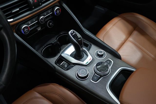 Used 2020 Alfa Romeo Giulia Ti w/ Active Blind Spot Package image 26