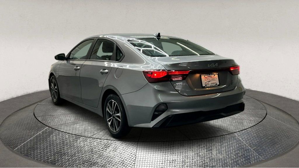 Used 2024 Kia Forte LXS image 6