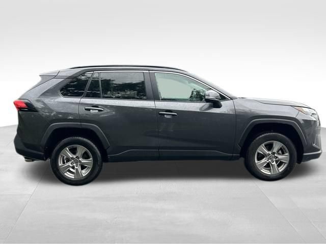 Used 2025 Toyota RAV4 XLE AWD/4WD image 6