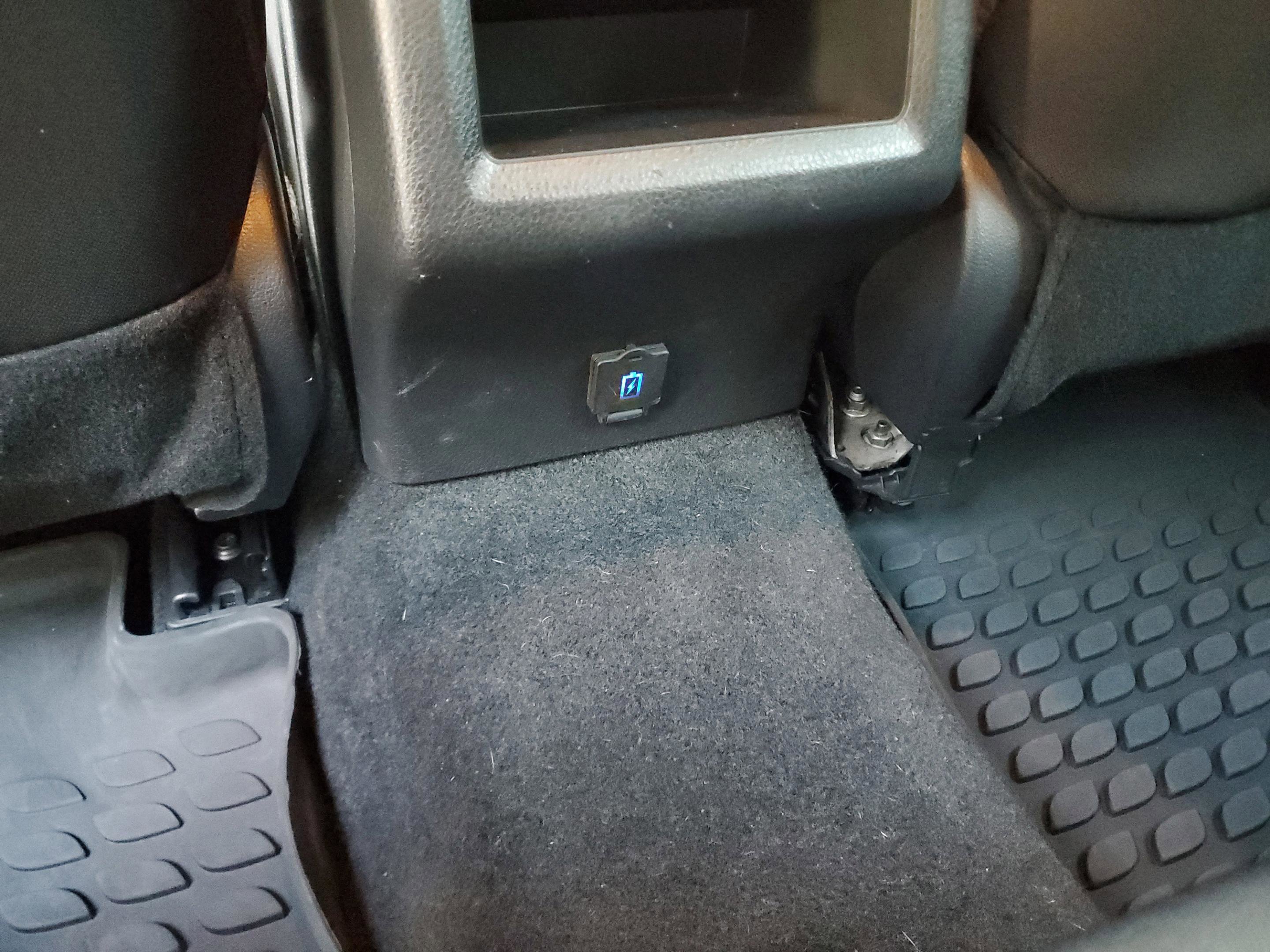 Used 2022 Toyota Camry LE image 14