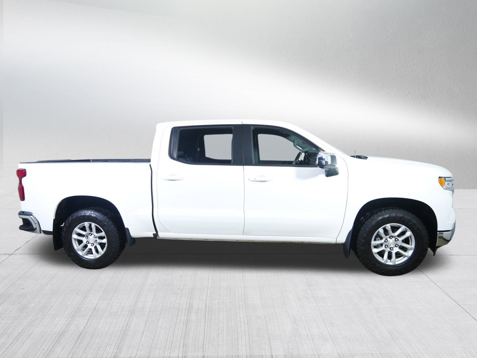 Used 2022 Chevrolet Silverado 1500 LT w/ Z71 Off-Road Package image 8