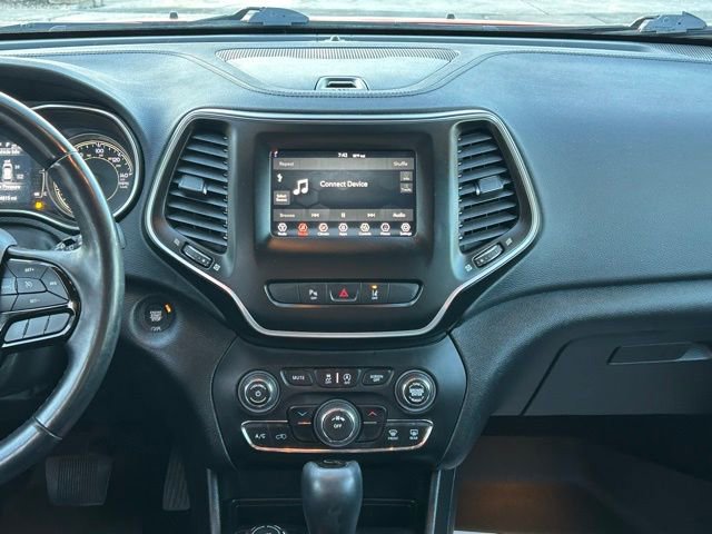 Used 2021 Jeep Cherokee Latitude Plus image 26