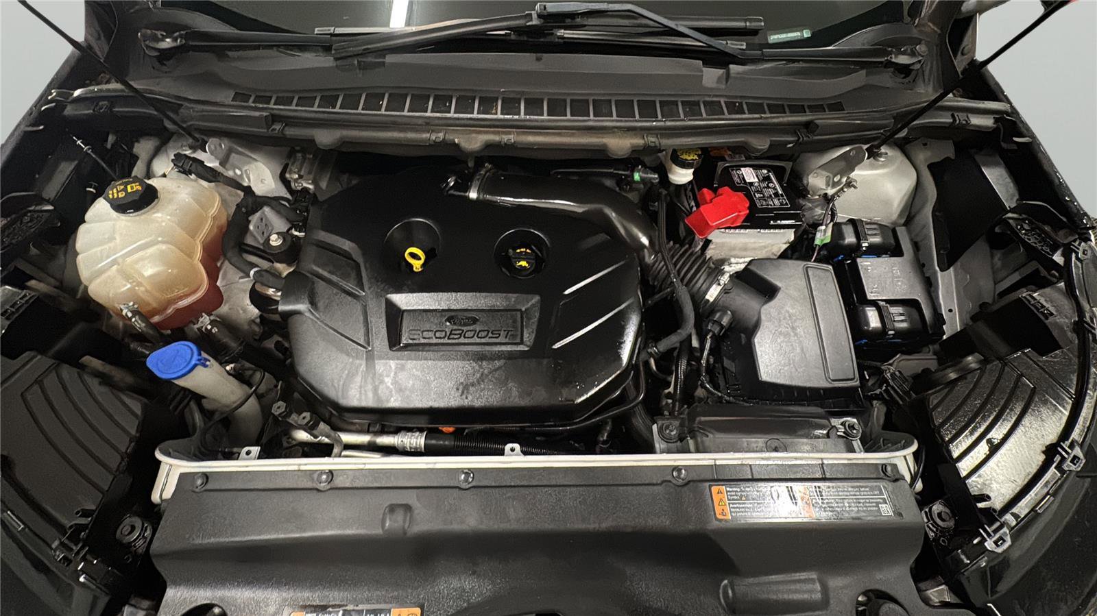 Used 2018 Ford Edge SE image 9