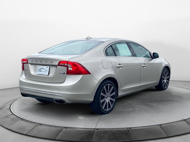 Used 2018 Volvo S60 T5 Inscription image 5
