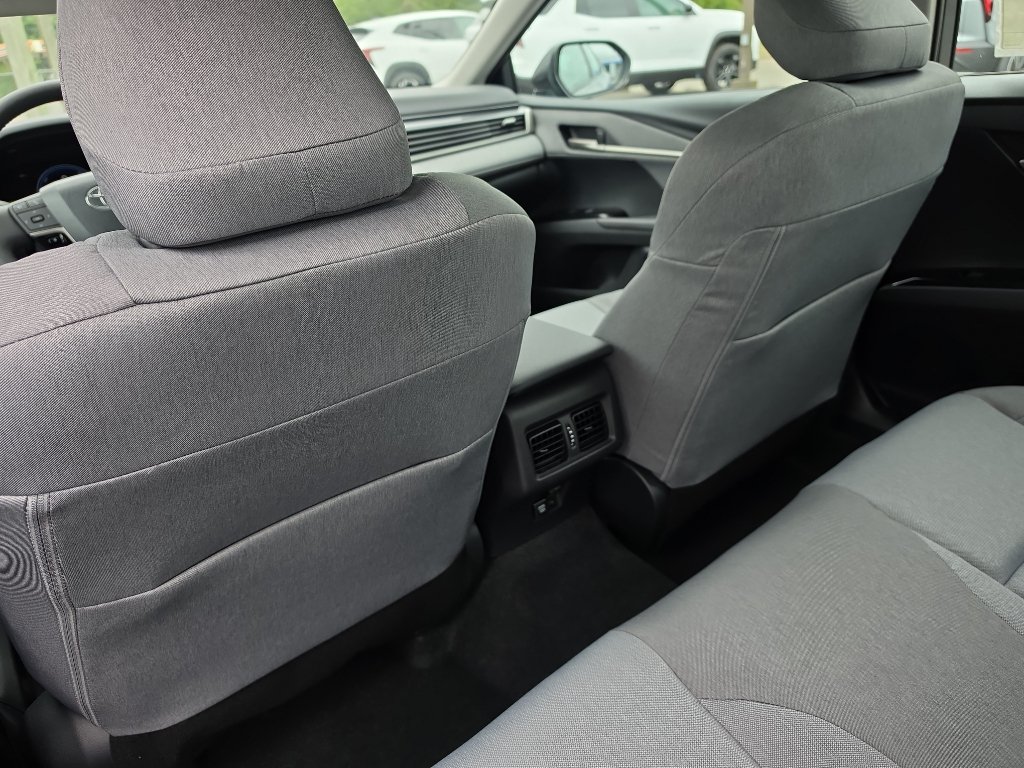 New 2026 Toyota Camry LE AWD/4WD image 17