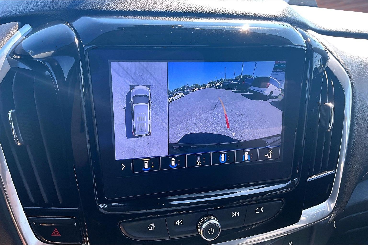 Used 2021 Chevrolet Traverse Premier w/ Redline Edition FWD image 21