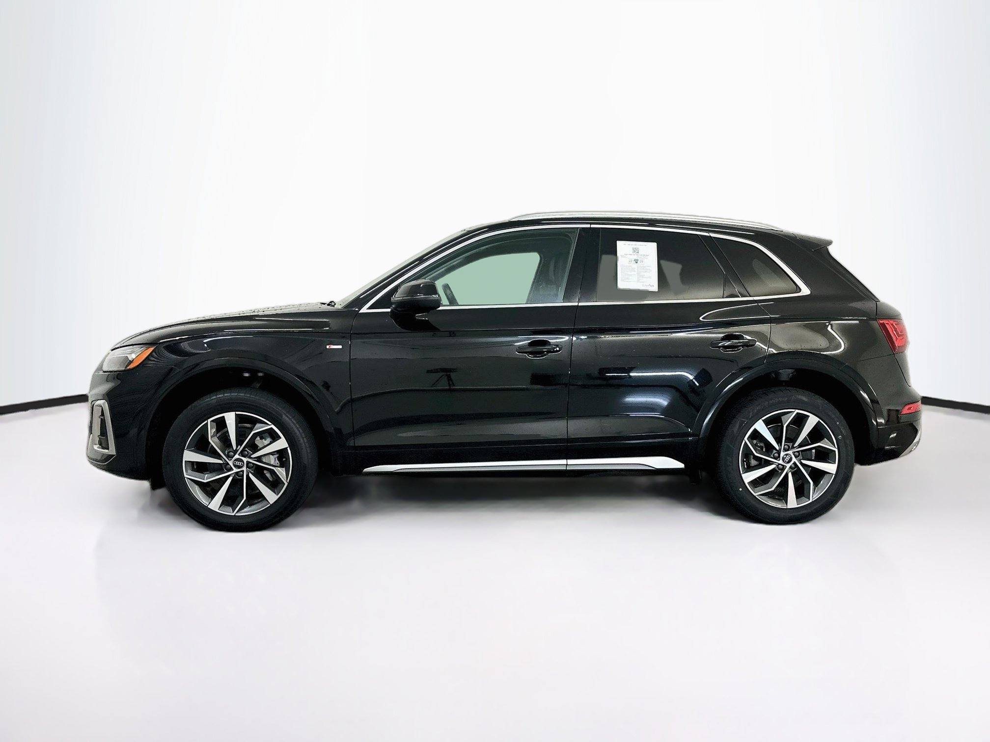 Used 2023 Audi Q5 2.0T Premium Plus w/ Premium Plus Package AWD/4WD image 4
