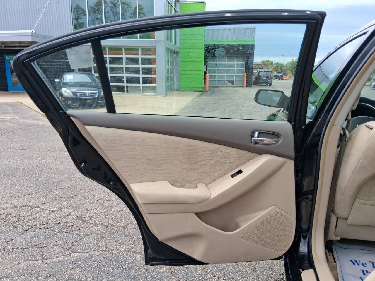 Used 2010 Nissan Altima Hybrid Sedan FWD image 12