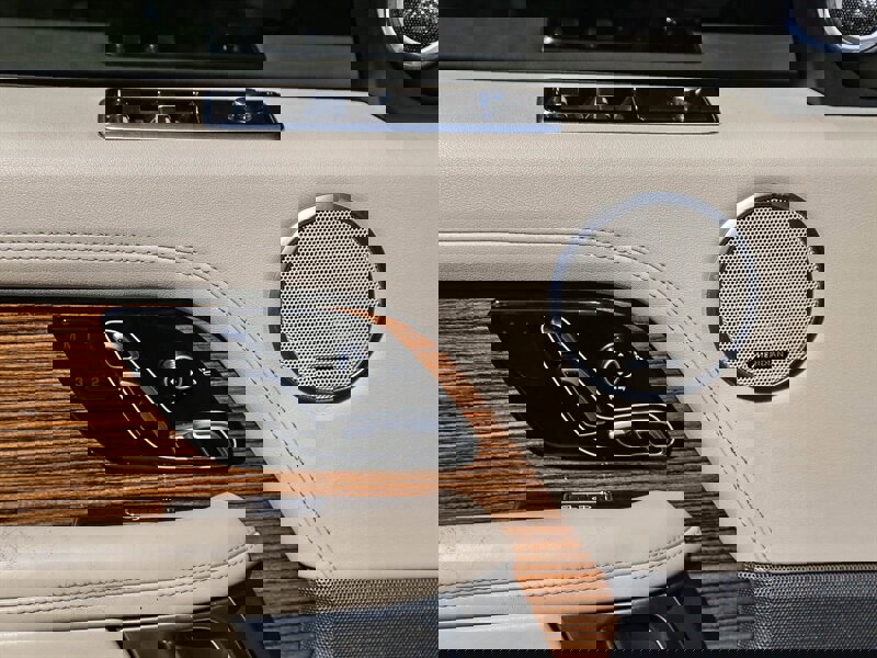 Used 2019 Land Rover Range Rover HSE image 27