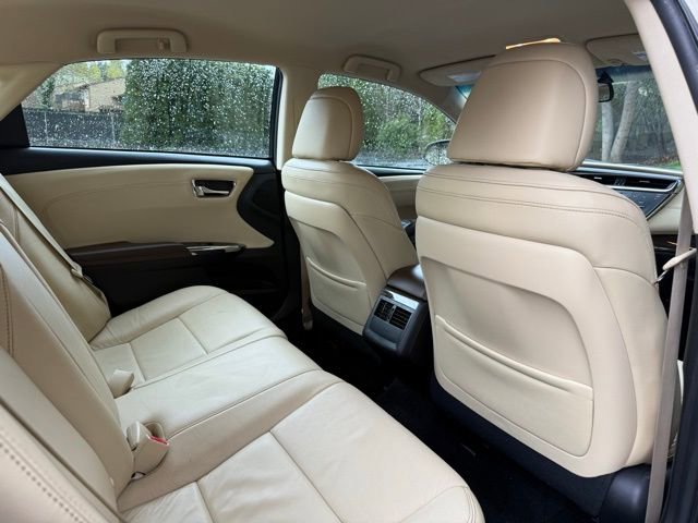 Used 2014 Toyota Avalon XLE FWD image 25