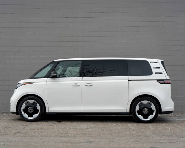 New 2025 Volkswagen ID. Buzz Pro S image 3