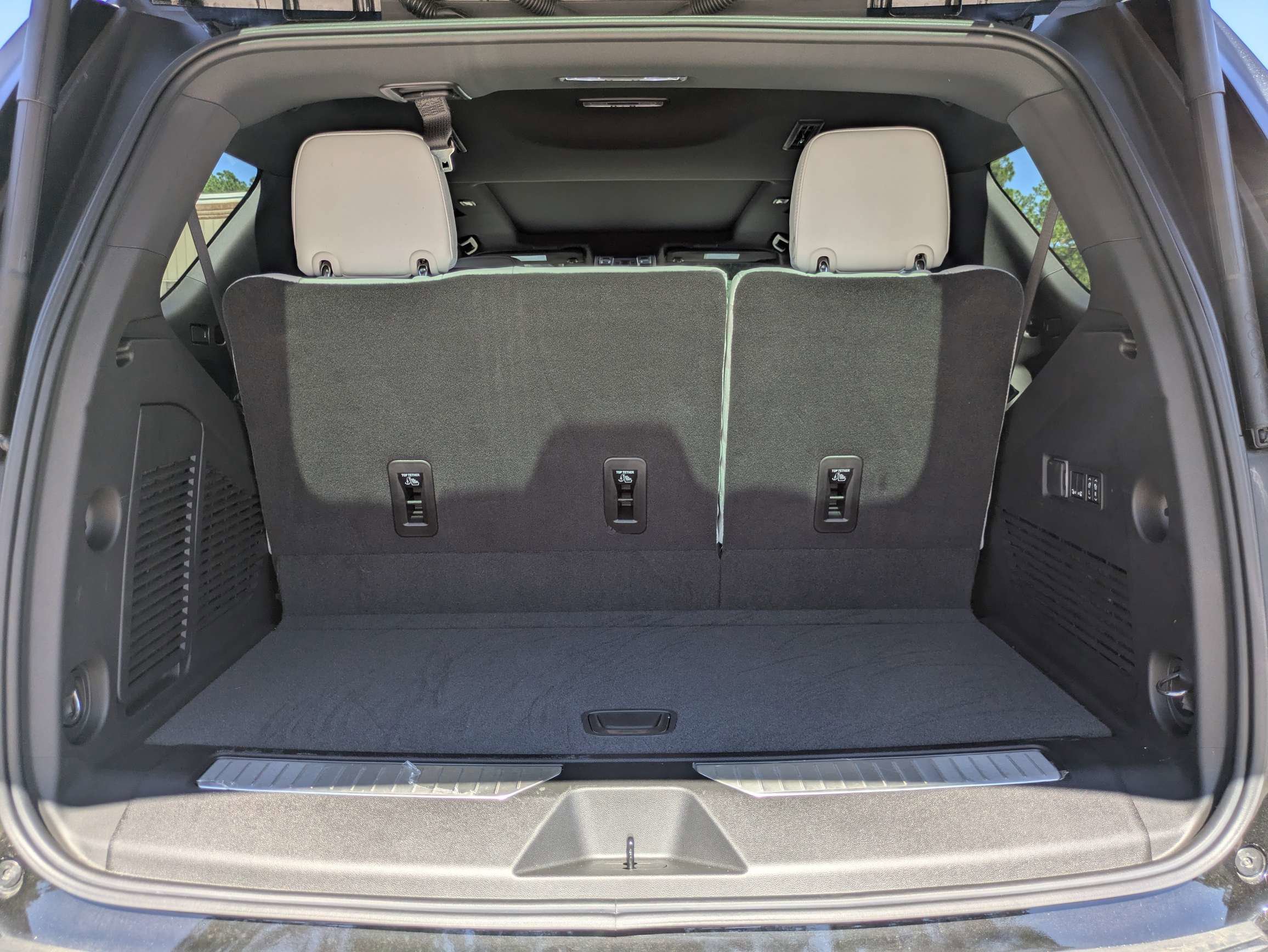 Certified 2025 Chevrolet Tahoe Premier w/ Sun And Tow Package RWD image 7