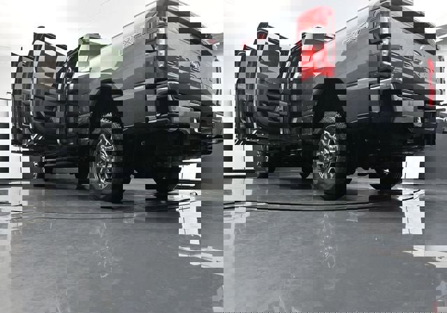 Used 2024 Ford F350 Lariat w/ FX4 Off-Road Package image 40