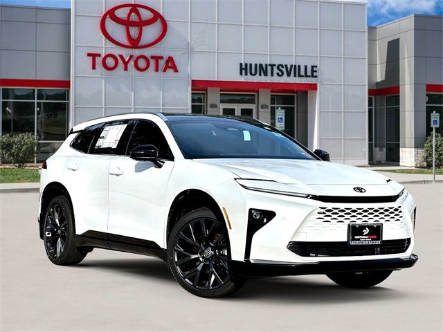 New 2025 Toyota Crown Signia video 1