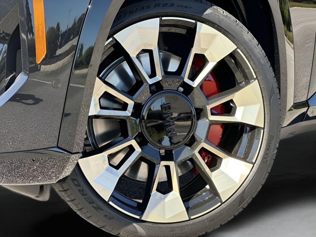 New 2026 BMW XM Label Red w/ M Driver's Package image 14