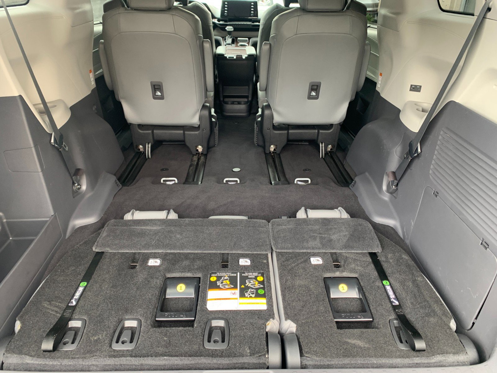 Used 2022 Toyota Sienna XLE AWD/4WD image 10
