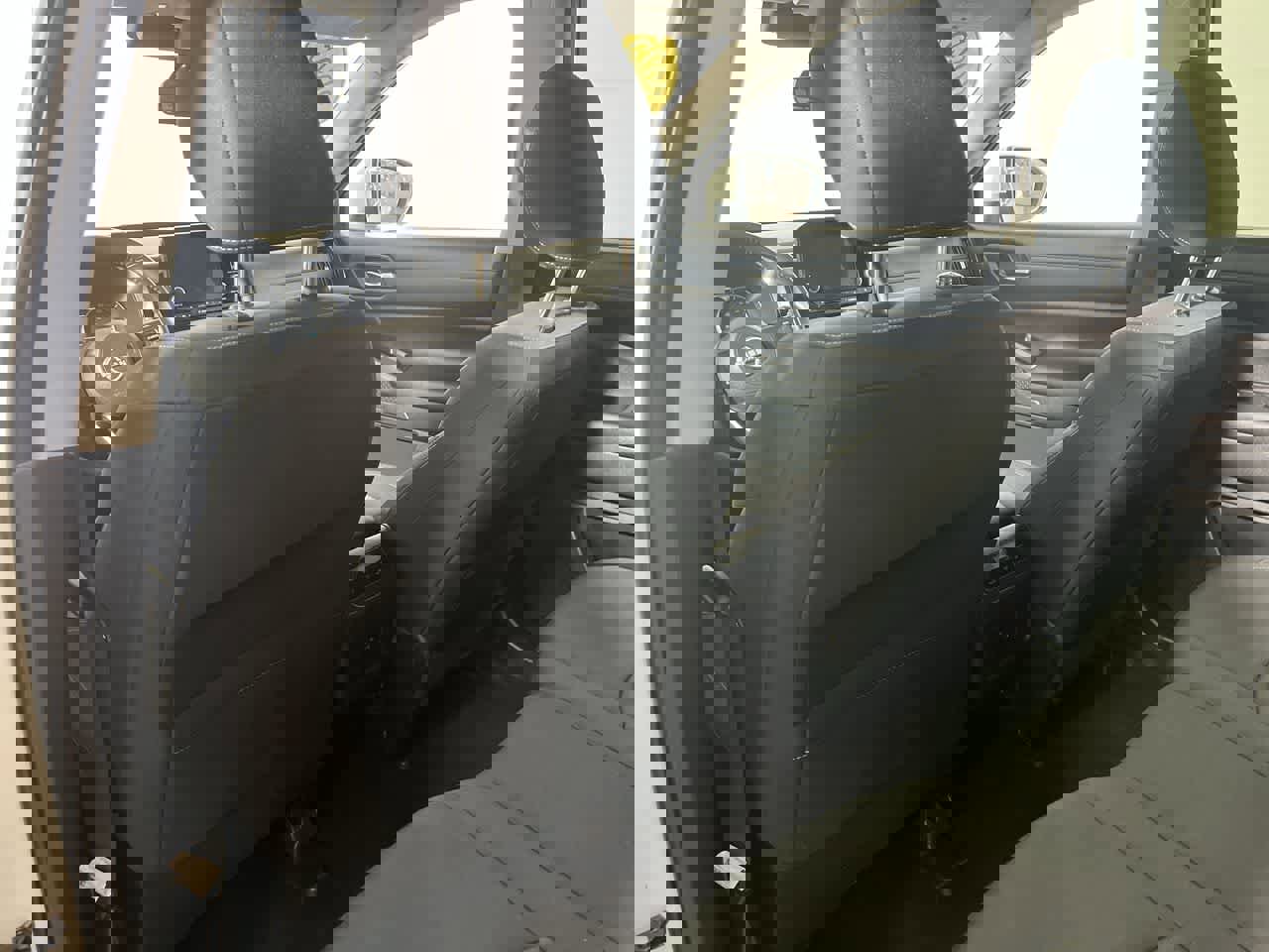 Used 2025 Nissan Pathfinder SV image 23