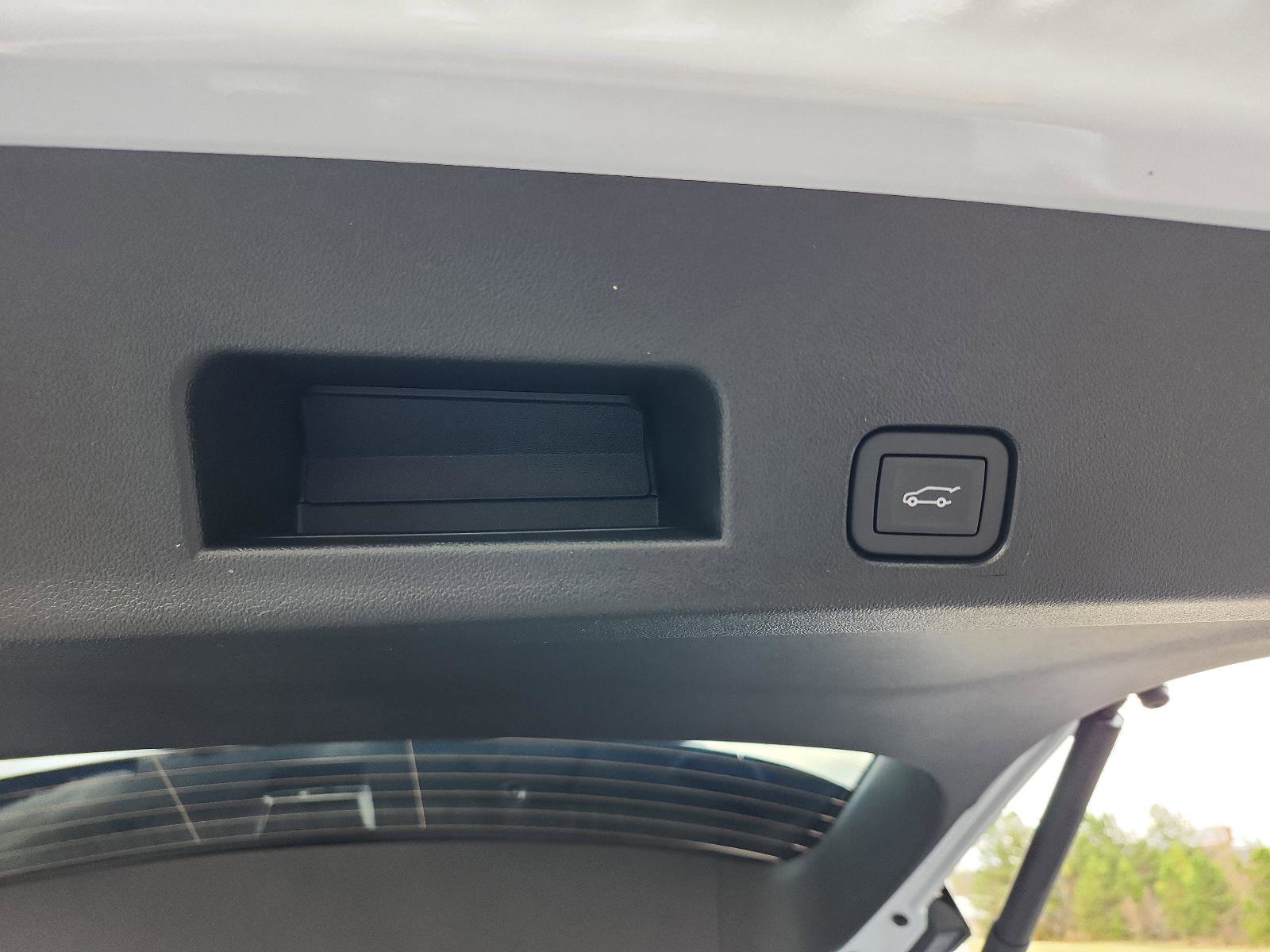 New 2026 GMC Acadia Denali w/ Super Cruise Package image 7