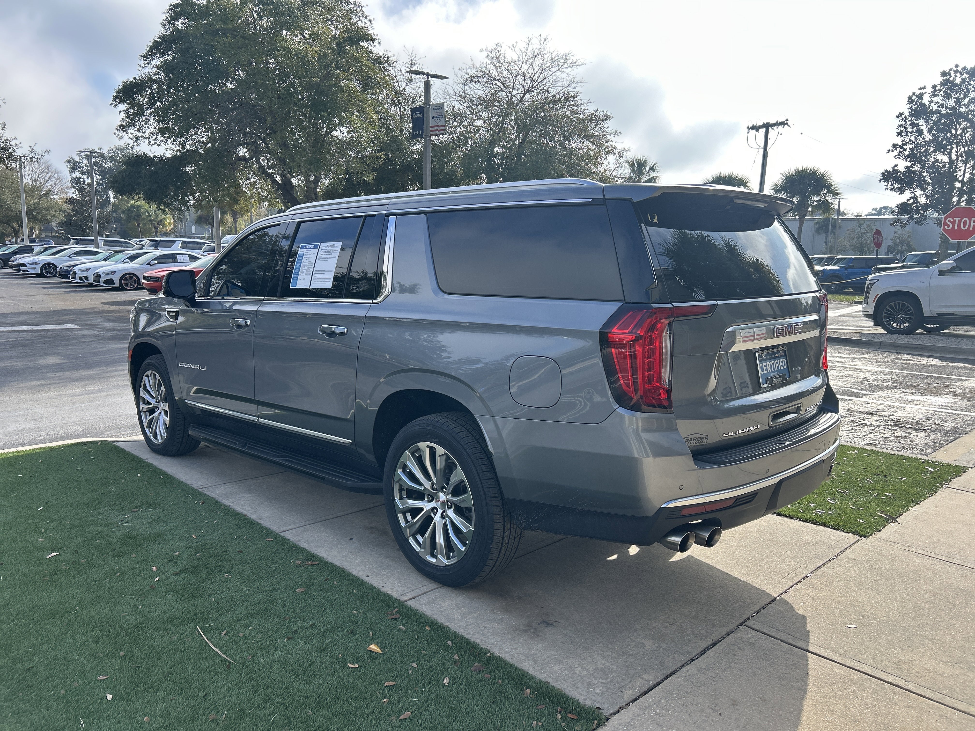 Certified 2022 GMC Yukon XL Denali image 5