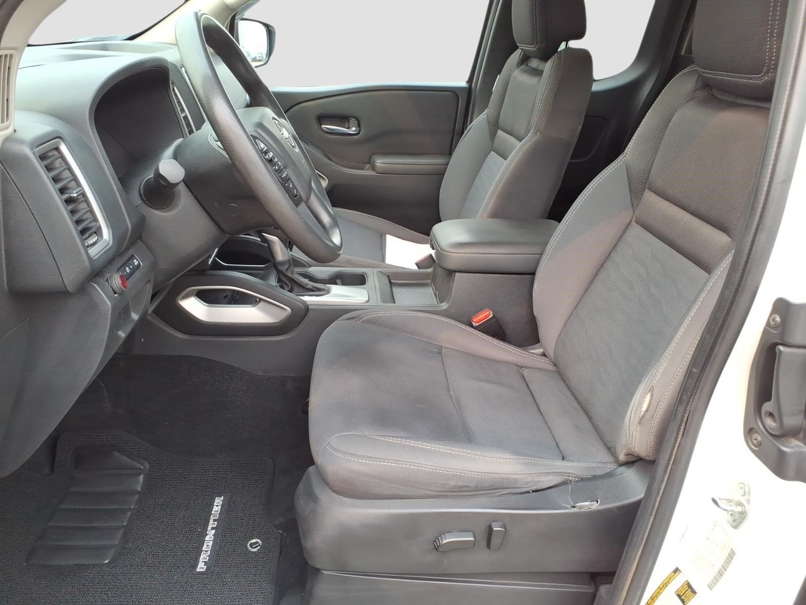 Used 2023 Nissan Frontier SV w/ Technology Package AWD/4WD image 14