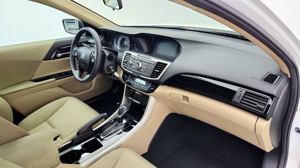 Used 2017 Honda Accord LX image 24